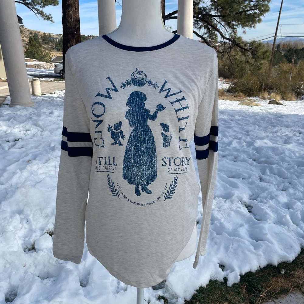 Sz M - Disney's Snow White 3/4 sleeve shirt blue and white  "Spread Joy"